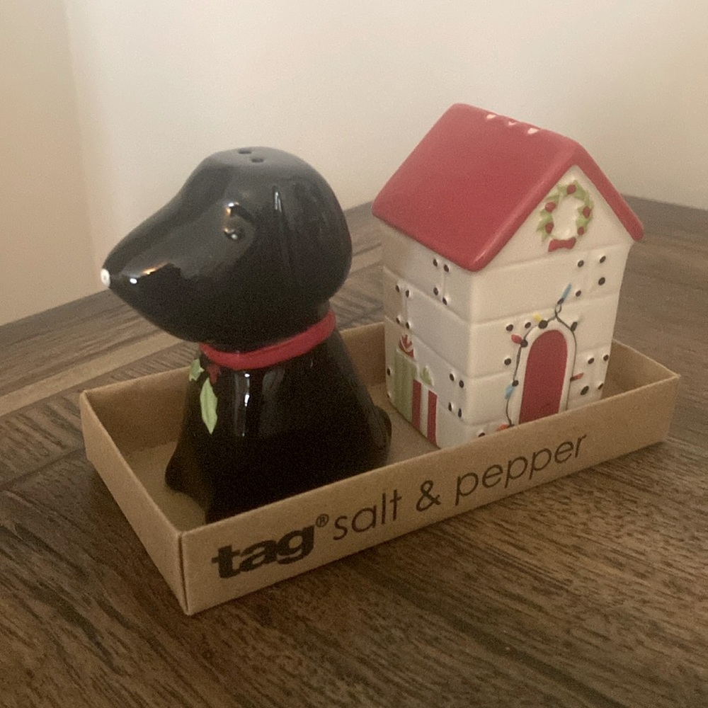 Tag Salt & Pepper Shakers New